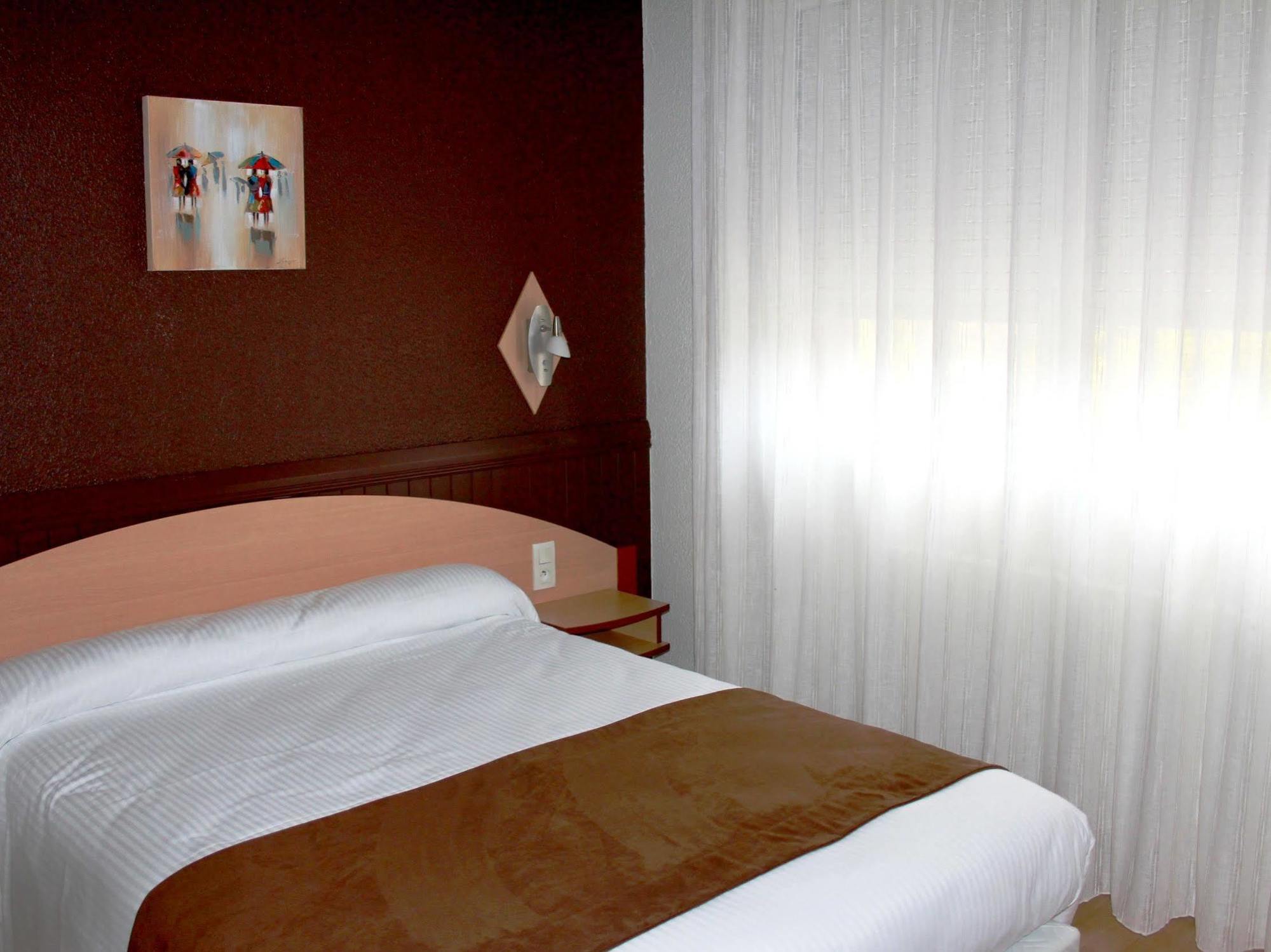 Hotel Saint-Hubert Экстерьер фото